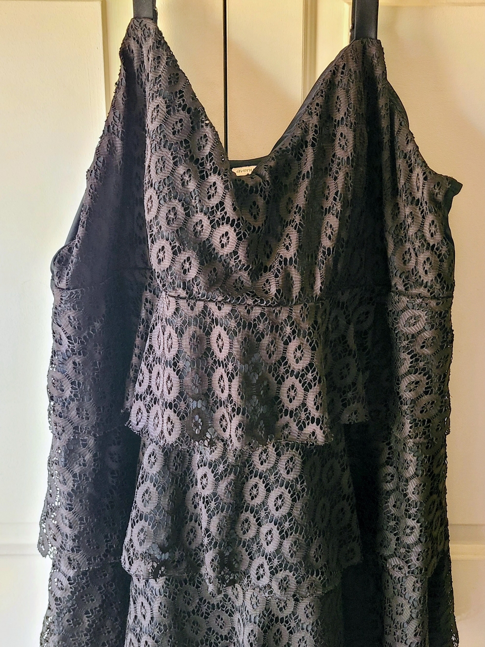 Avenue Black Lace Tiered Swim Dress Size 28